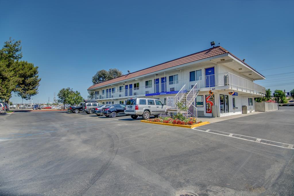Motel 6-Stockton, Ca - Charter Way West Εξωτερικό φωτογραφία