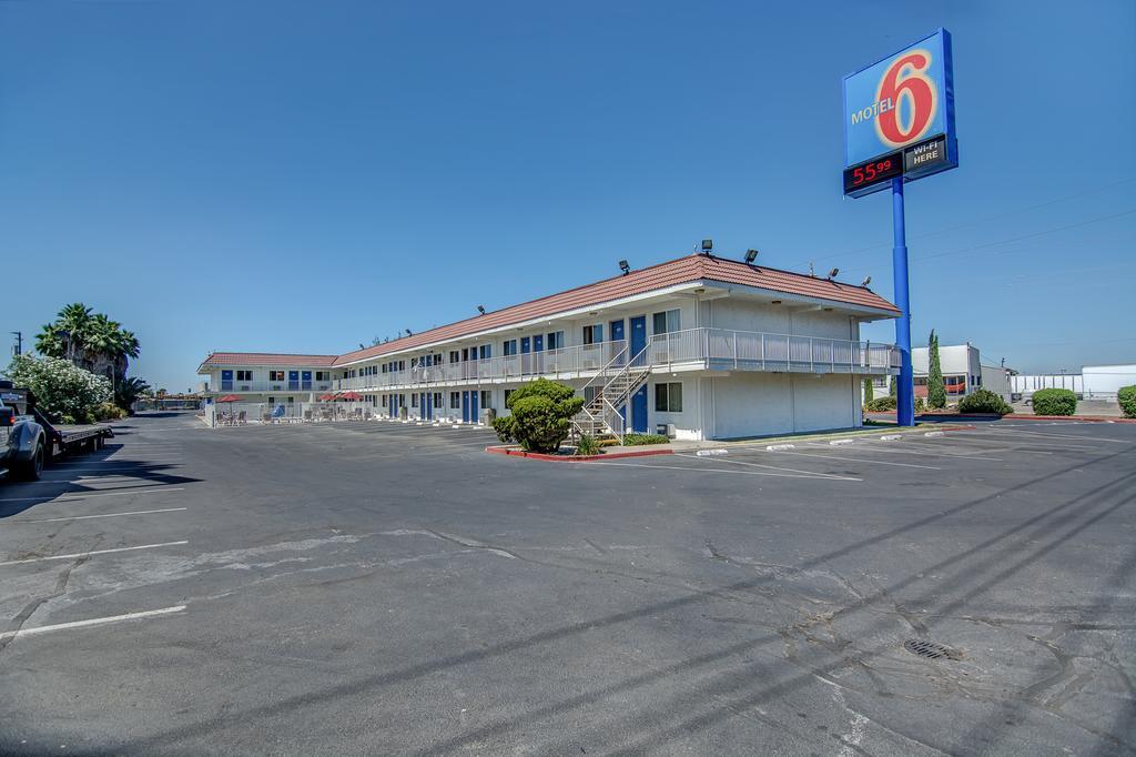 Motel 6-Stockton, Ca - Charter Way West Εξωτερικό φωτογραφία